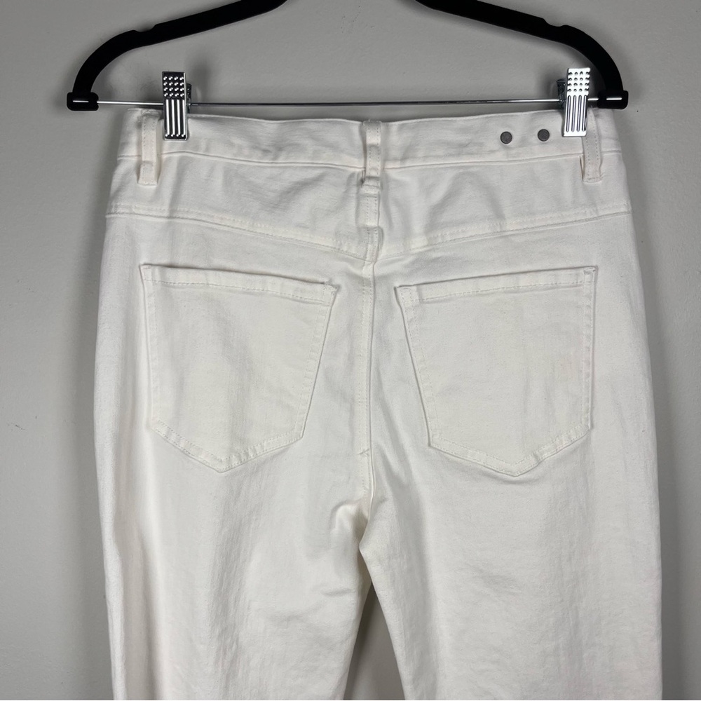 Cabi #6285 5th Avenue Stretch Flare Leg Jean Denim White Size 4R Minimalist - Picture 9 of 9